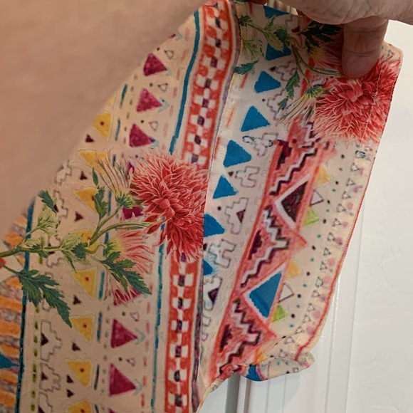 Colorful Women’s Johnny Was Rayon Short Sleeved Shirt Sz m - Picture 4 of 8